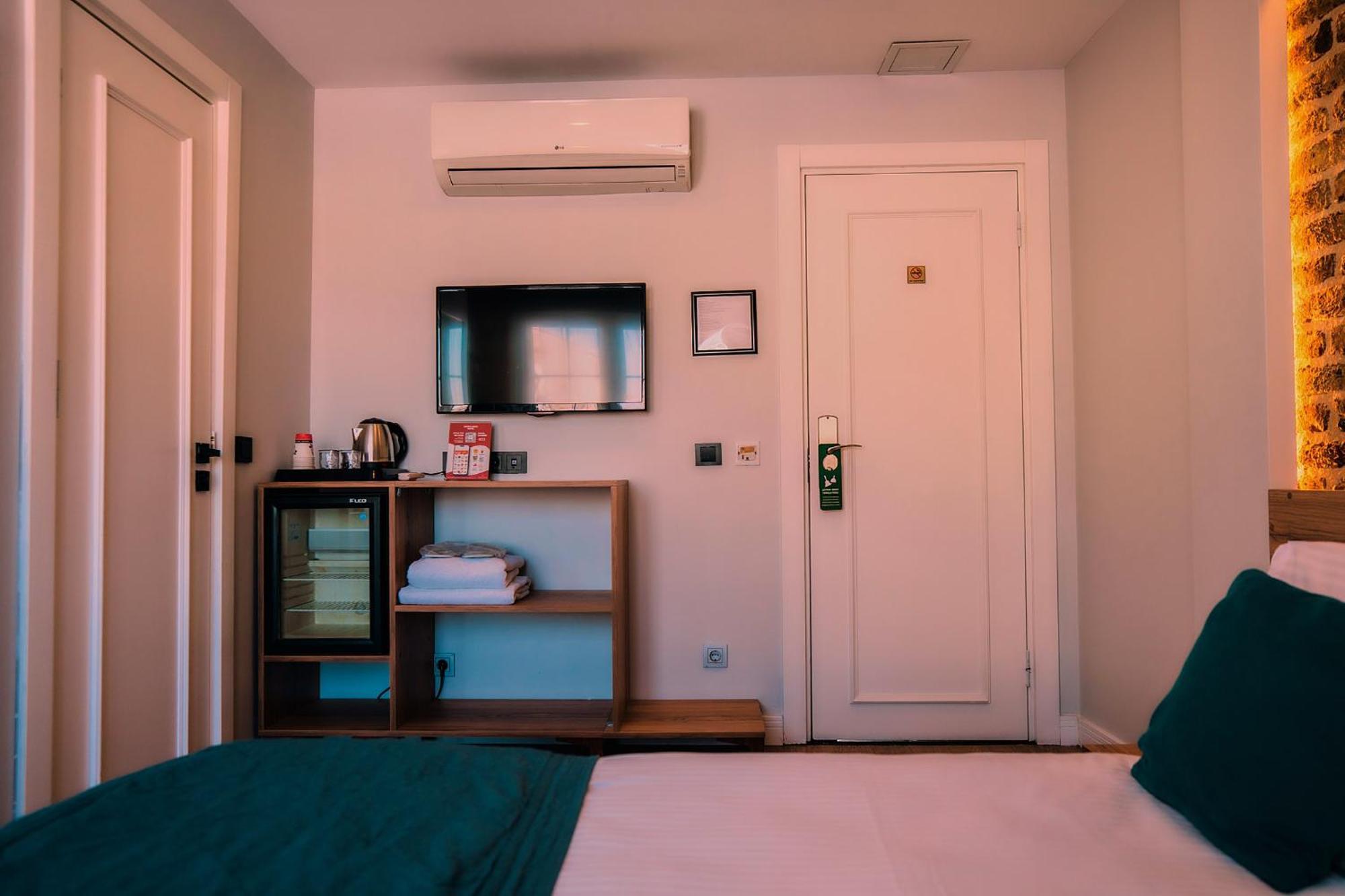 Taksim Santa Lucia Hotel 伊斯坦布尔 外观 照片